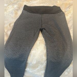 Brazilian butt-lifting leggings